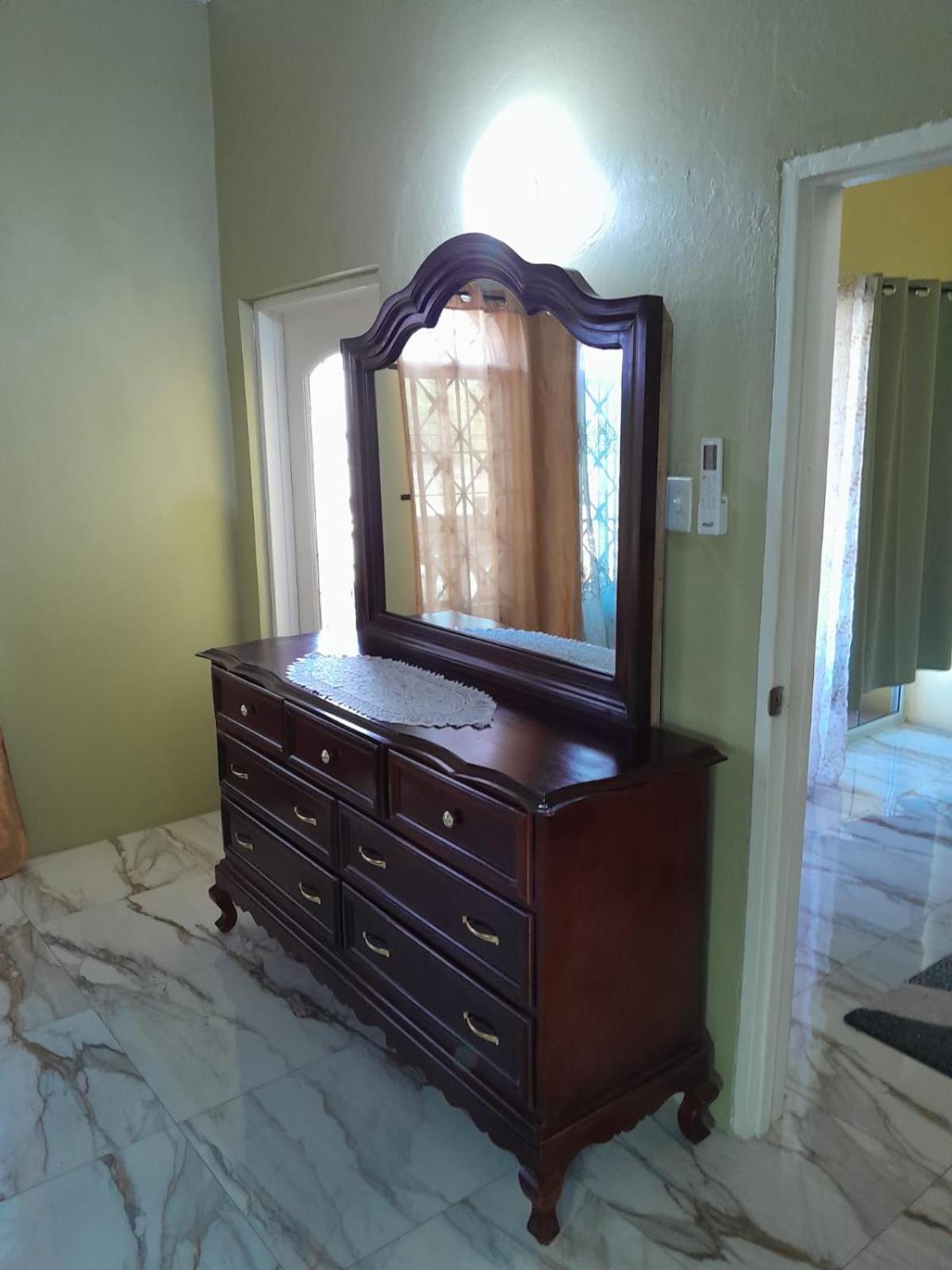 Jamaica Oasis Suite พอร์ทมอร์ ภายนอก รูปภาพ