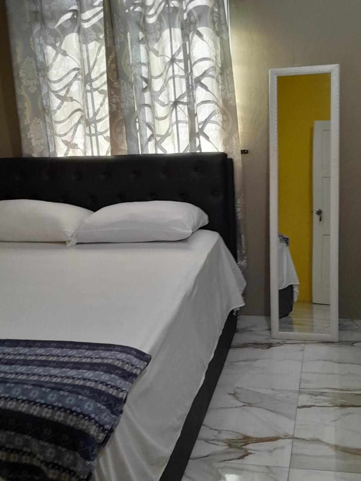 Jamaica Oasis Suite พอร์ทมอร์ ภายนอก รูปภาพ